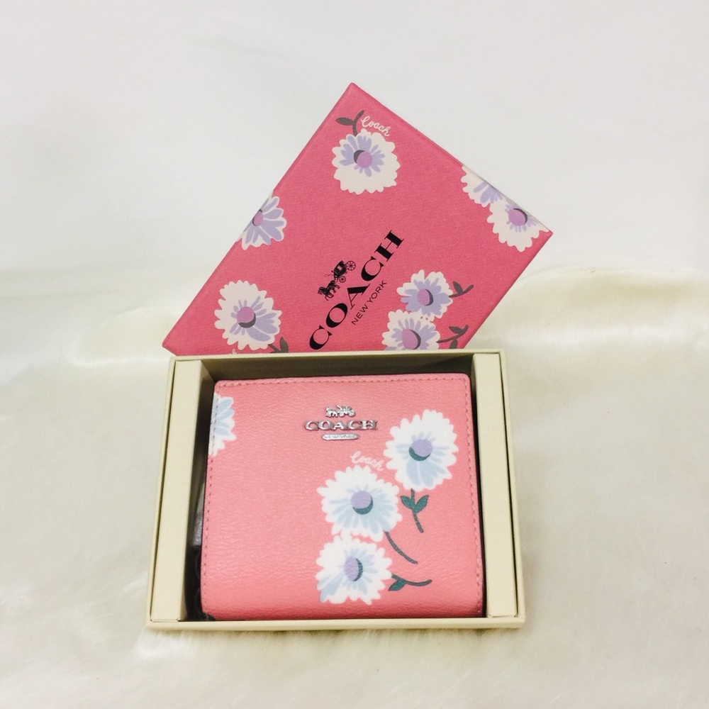 NWT Coach Daisy Snap Wallet in gift box - Picture 12 of 12
